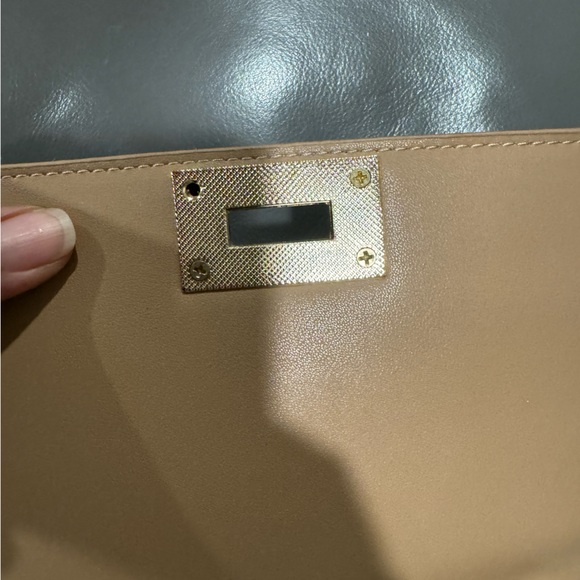 8am Forever fuzzy purse - Picture 6 of 9